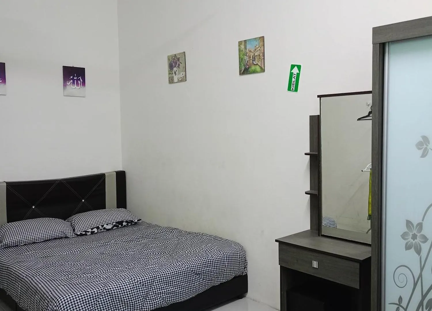 Hayfa Homestaymuslim Private Pool ايبوه 0*,
